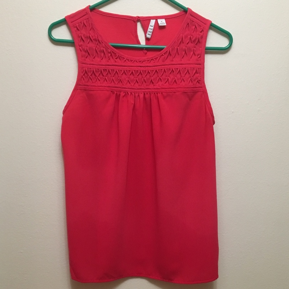 Elle sleeveless tank with detail M